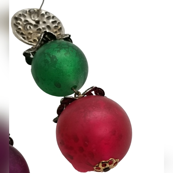 VINTAGE GREEN, RED & PURPLE,  ACRYLIC  HOLLOW BALL DROP STYLE EARRINGS - Picture 4 of 6